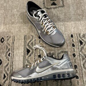 Nike Air Max 2013 Sneakers Men's Size 11 Metallic Silver/ Phantom HJ7901-095
